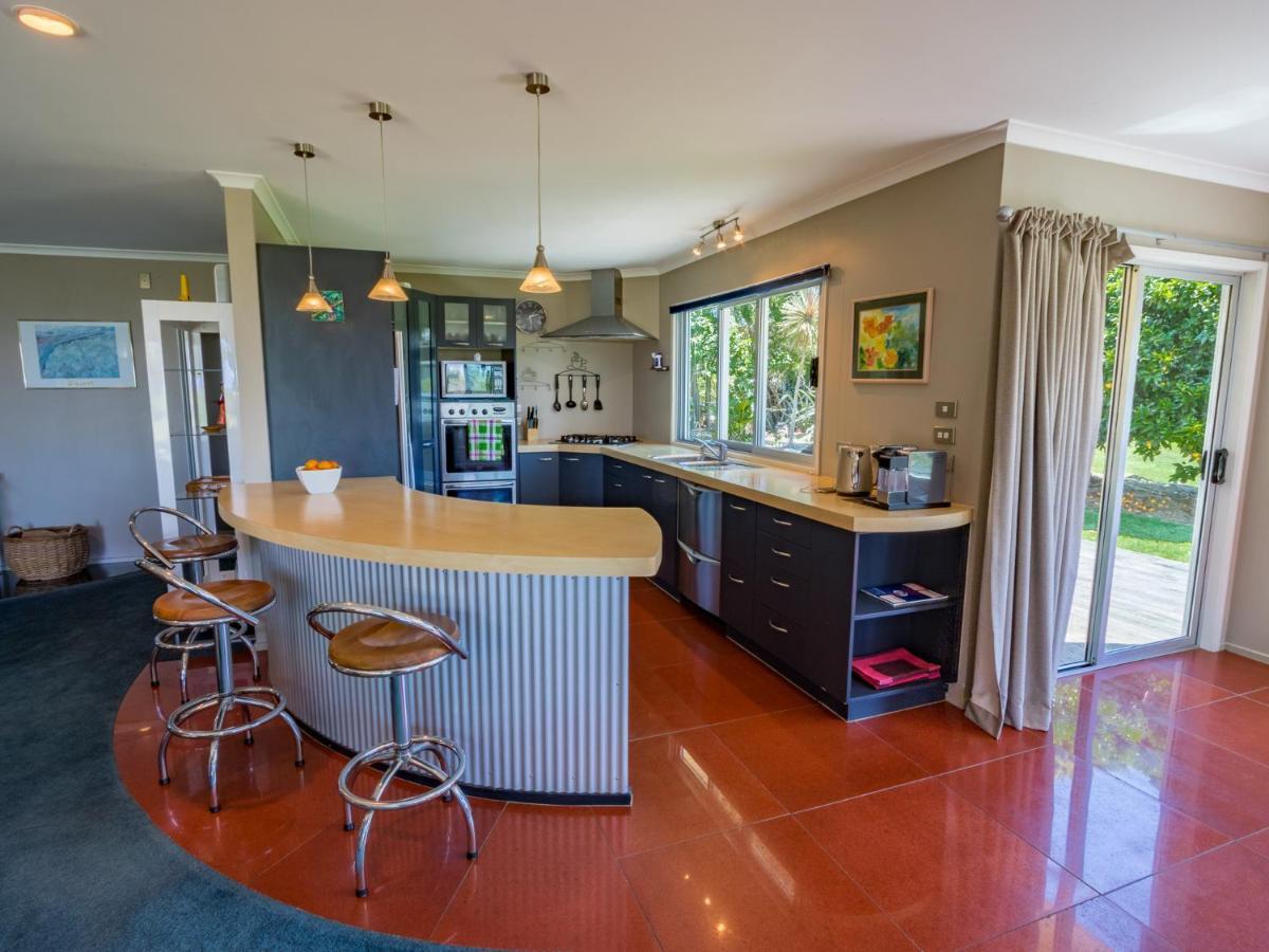 La Casa Al Mare - Golden Bay Beach House Tasman Экстерьер фото