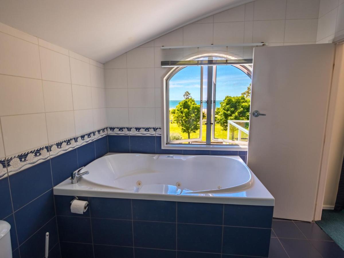 La Casa Al Mare - Golden Bay Beach House Tasman Экстерьер фото